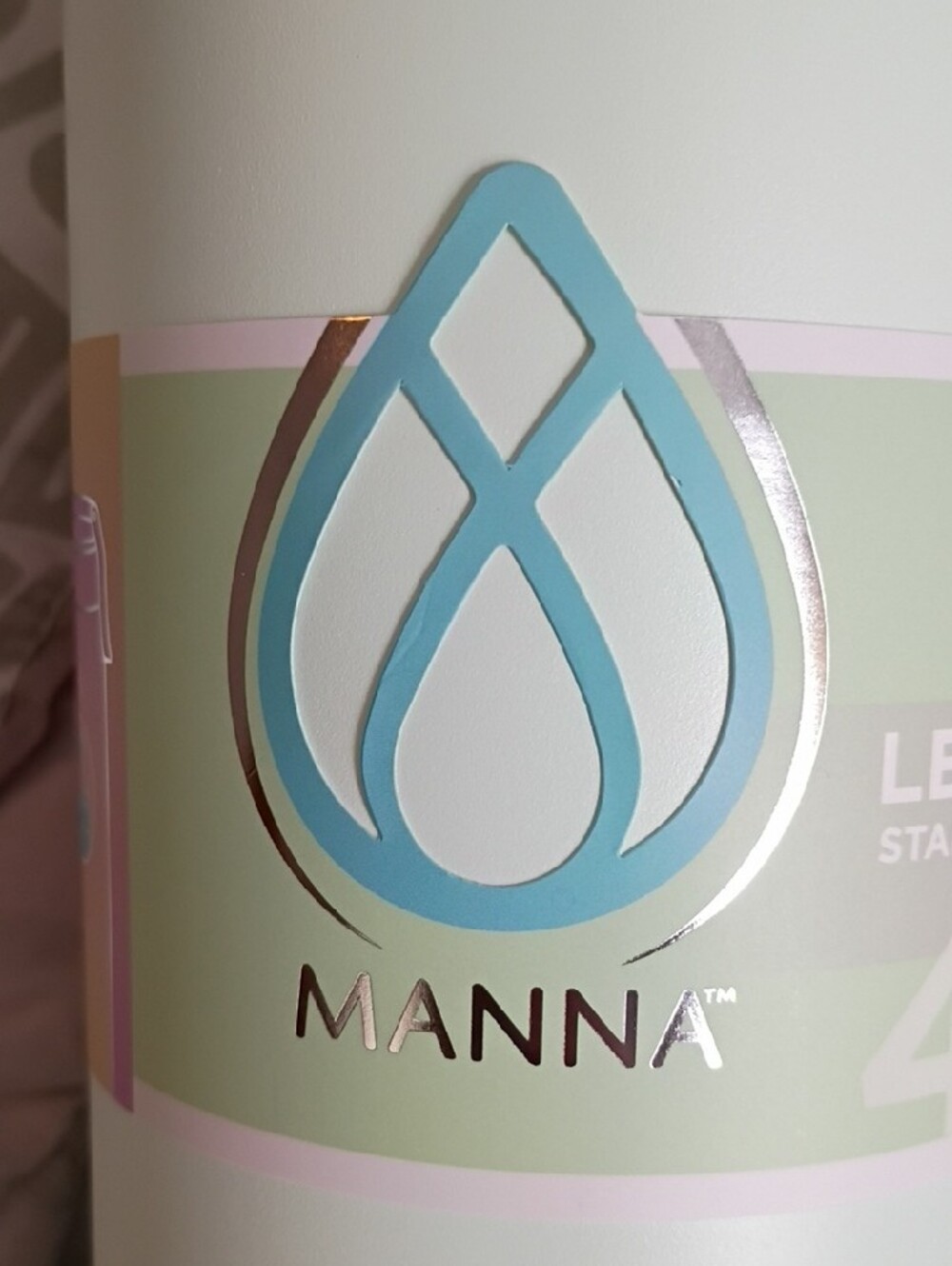 Manna Mint Green Insulated Stainless Steel Bottle with Loop Handle